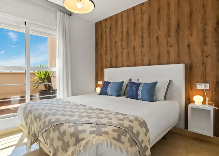 4 Penthouse אסטפונה